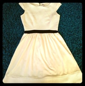 NWOT! Women's cream dress